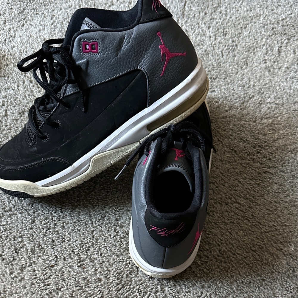 Jordan Women's Black and Gray Sneakers with Pink Accents